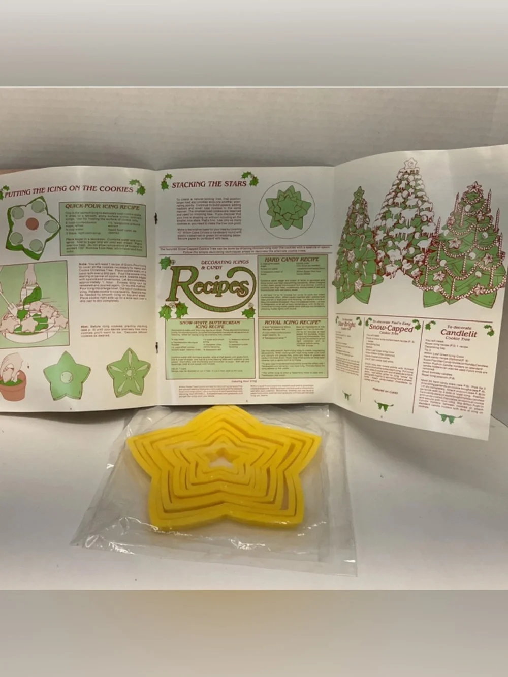 Vintage Wilton 1982 Christmas Cookie Tree Kit 10 Piece Set USA